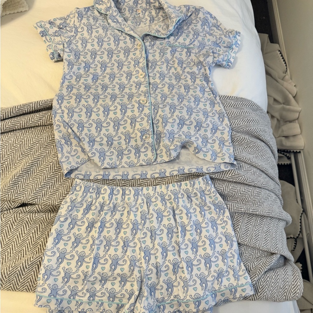 Roller Rabbit pjs - Picture 2 of 6